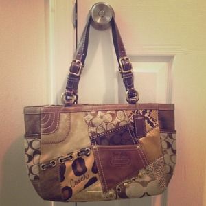 ***REDUCED*** Authentic Coach purse