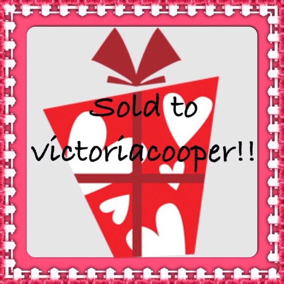 🚨🚨Sold victoriacooper🚨🚨 Coach wallet! 💕