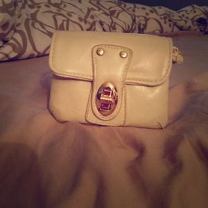 Cream wallet/ coin purse