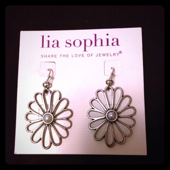 **NEW DISCOUNTED PRICE**Wildflower Dangly Earrings