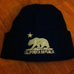 Brandy Melville Beanie ❌RESERVED❌