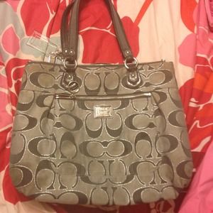 Coach poppy tote purse