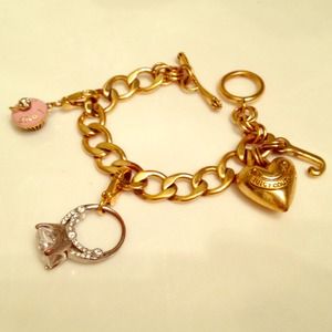 Juicy Charm Bracelet with 2 charms
