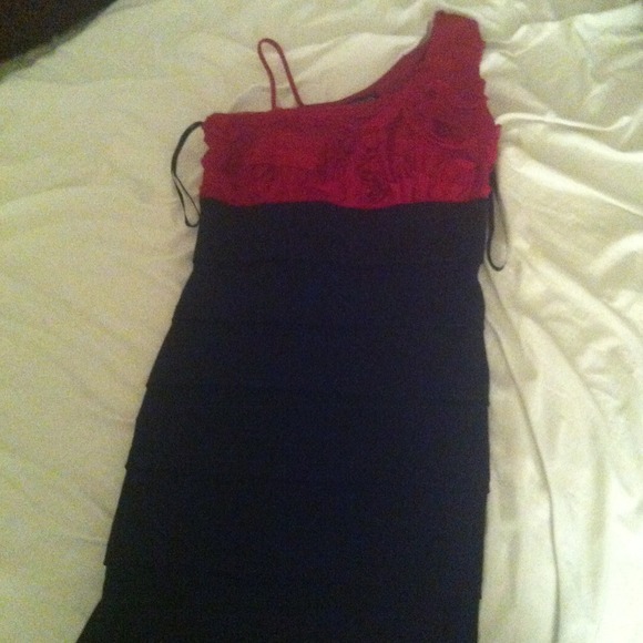 An En Focus Studio dress - Picture 2 of 2