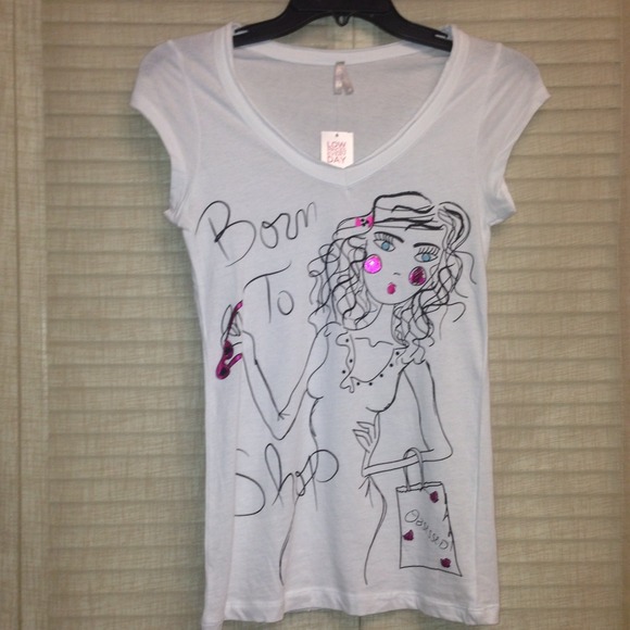 💸BUNDLED💸BORN TO SHOP T-Shirt 💟 V-neck Medium - Picture 2 of 4