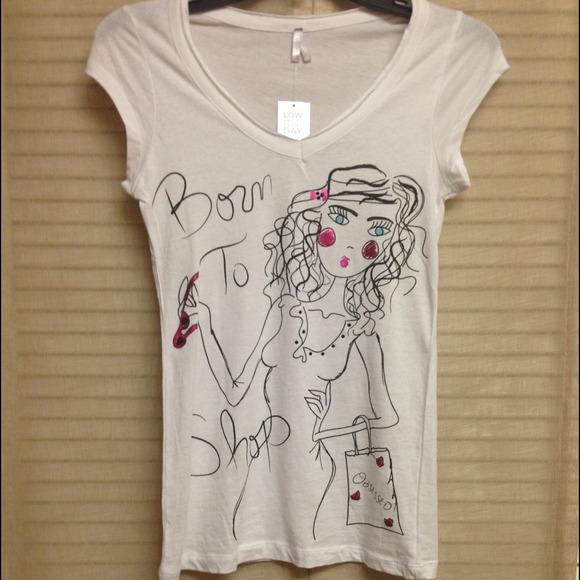 💸BUNDLED💸BORN TO SHOP T-Shirt 💟 V-neck Medium - Picture 4 of 4