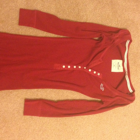 Never been worn hollister henley shirt
