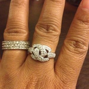 CC logo diamond like ring
