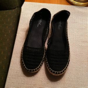 Black  espadrilles  !