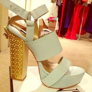 Jeffery Campbell senso platforms