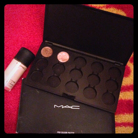 MAC bundle