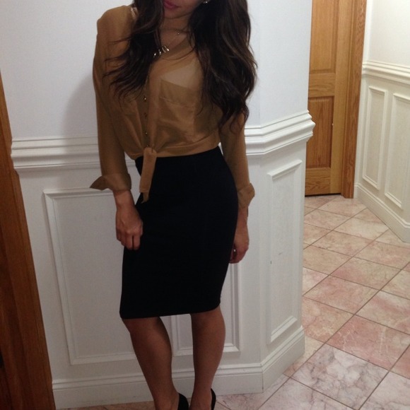 Shirt - Picture 2 of 2