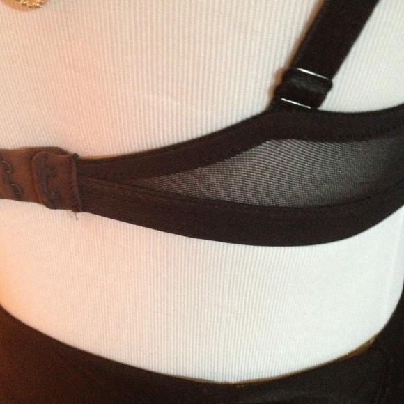 💄Victoria's Secret Black Bra, lightly padded🎀 - Picture 3 of 4