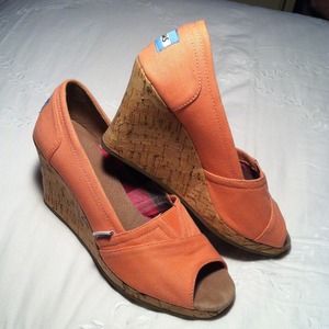 Coral Toms Wedges