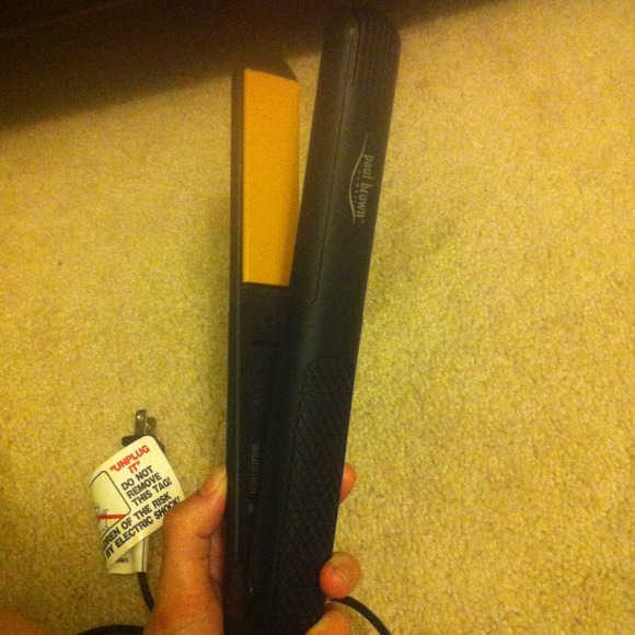 Paul brown hair straightener