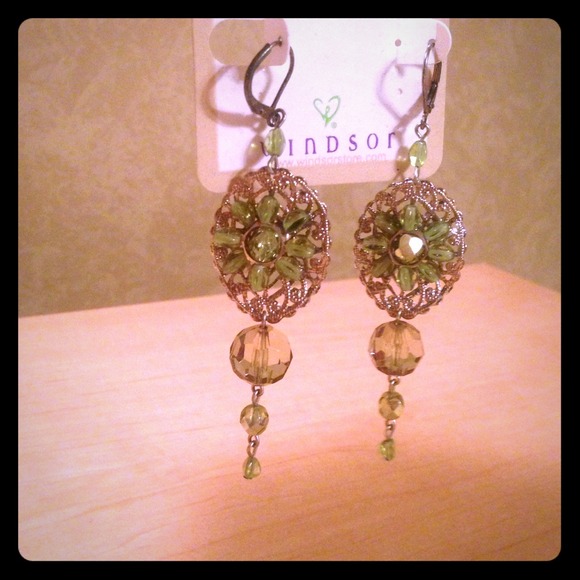 * SOLD * Dangling Green Costume Earrings
