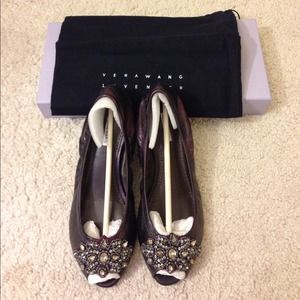 Vera Wang Lanelle hidden wedge flats