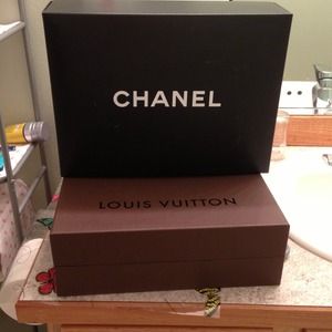 Chanel box