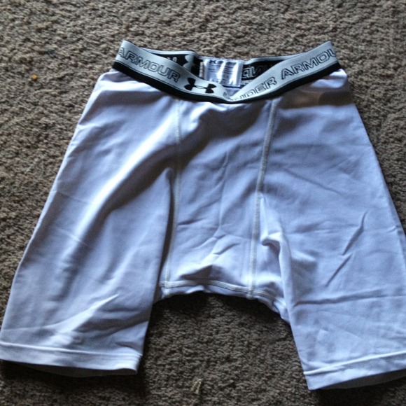TRADED!!!!!! White under Armour compression shorts