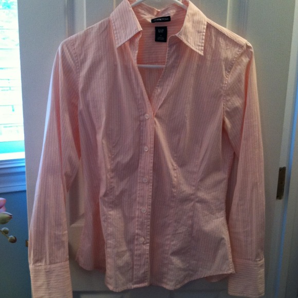 Sold in bundle / Gap button down shirt