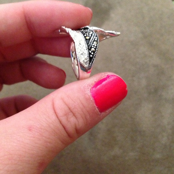 Ring - Picture 2 of 3