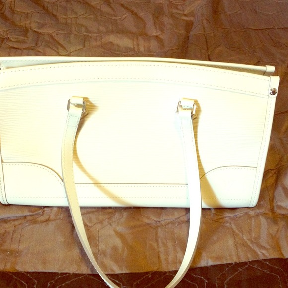 LV purse