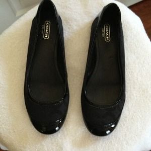 💢💢SOLD💢💢Coach black flats