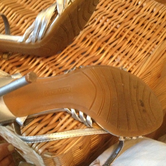 New listing: silver heels - Picture 3 of 4