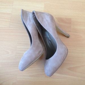 BCBG Cream Colored Heels