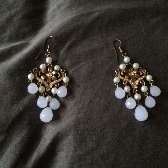 Gorgeous earrings, light