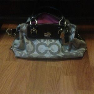 ** ON HOLD UNTIL 6/13**AUTHENTIC COACH PURSE!