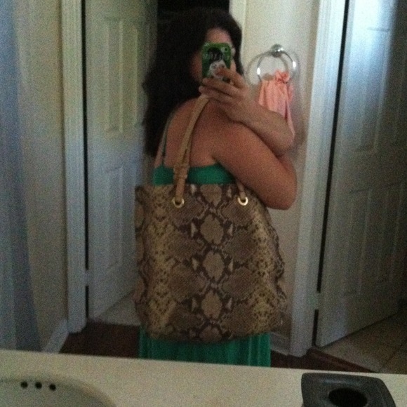 🔴Sold🔴on another site 🔴Michael Kors Python Jet - Picture 3 of 4