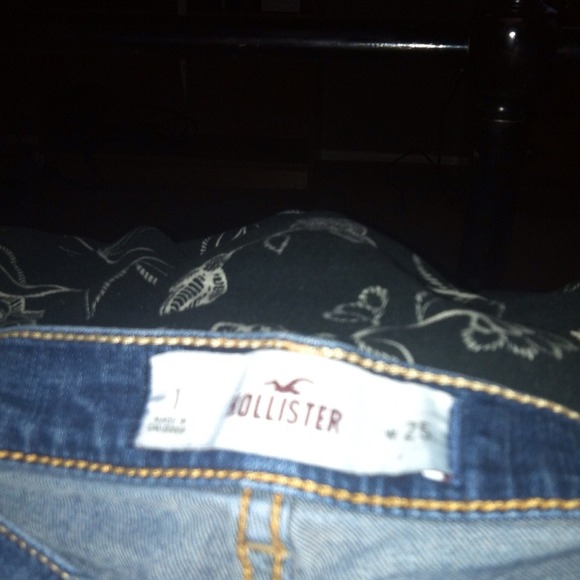 Shorts - Picture 2 of 2