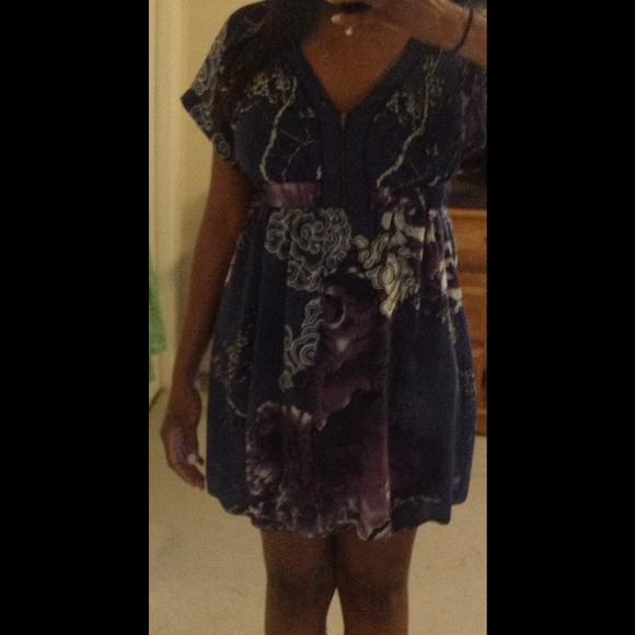 **Sold** Guess Bubble Hem Dress