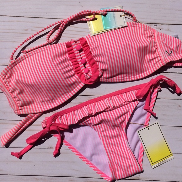 2CHILLIES Hot Pink Bikini Top - Picture 8 of 9