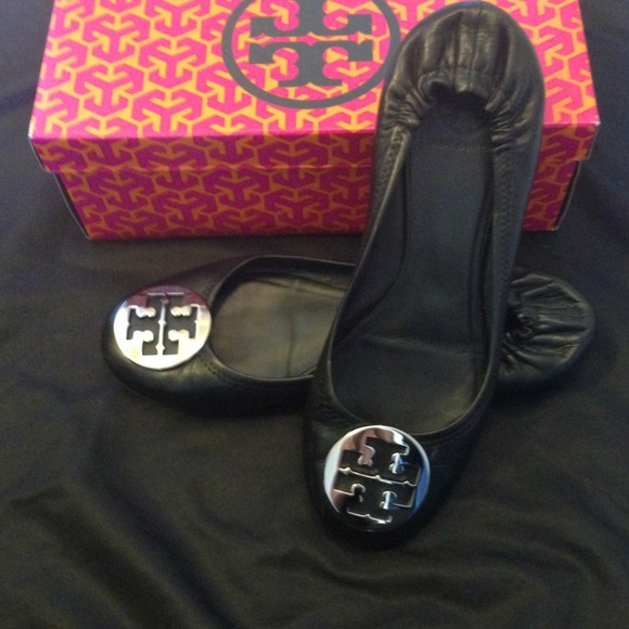 Tory Burch Black Reva Flats sz 10