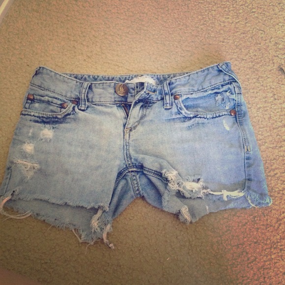 Light wash authentic free people jean shorts