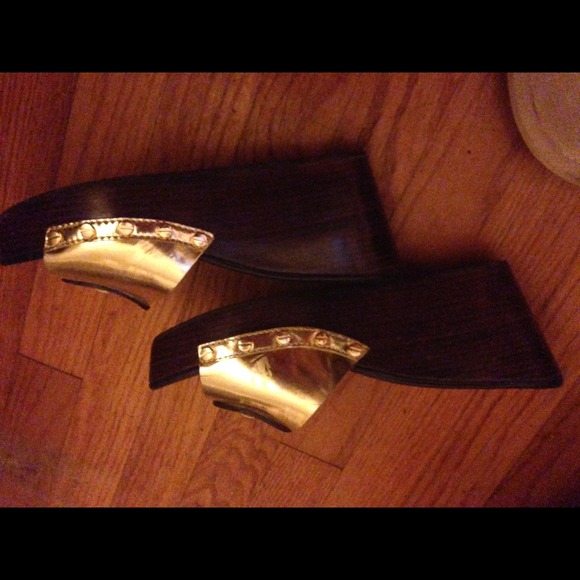 Tory wedges gold/ brn size 10- no trades - Picture 2 of 3