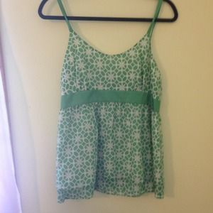 Vineyard Vines great and white tank