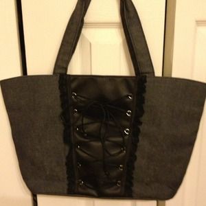 ✨REDUCED✨VS Corset Tote: Like-New!