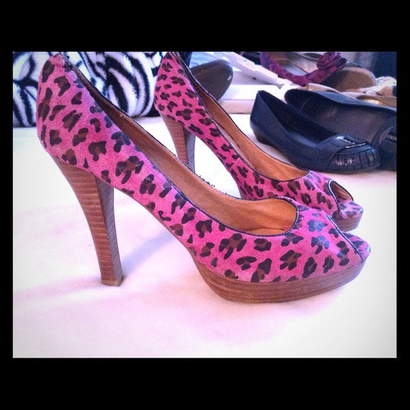 Bundled.  Cute pink leopard heels sz 8.5!