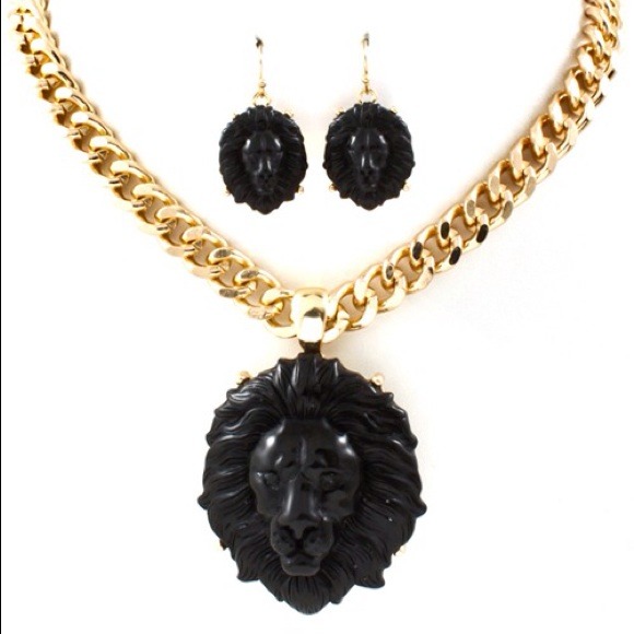 Jewelry - SOLD 💞🎉💥 CLEARANCE!!! Black Lioness