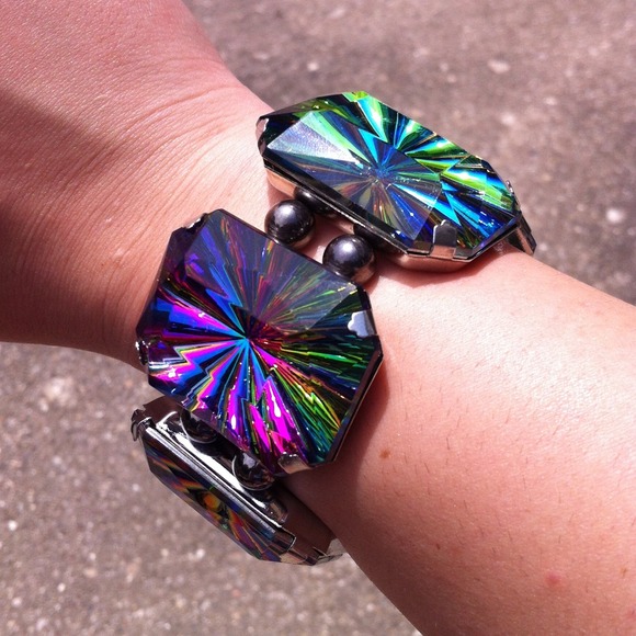 NWT Candies iridescent stretch bracelet