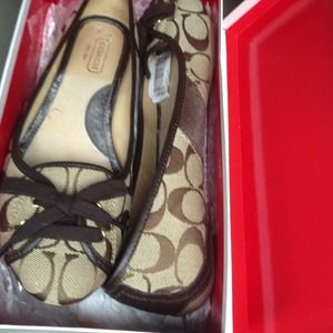 Coach shoes size 9 lightly used