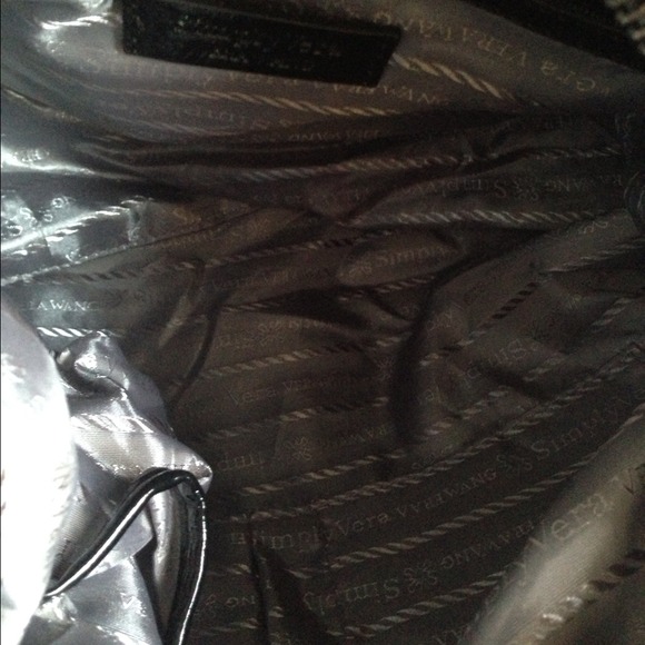 Simply Vera black purse by Vera Wang - Picture 2 of 3