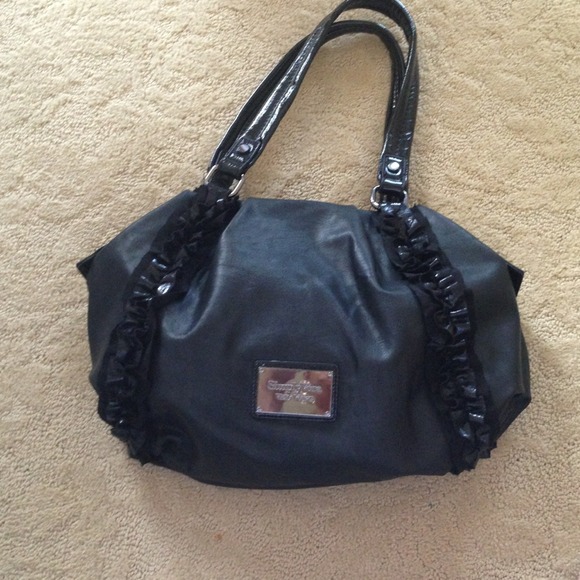 Simply Vera black purse by Vera Wang - Picture 3 of 3