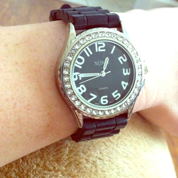 ✂️PRICE CUT! ✂️XOXO Quartz Watch