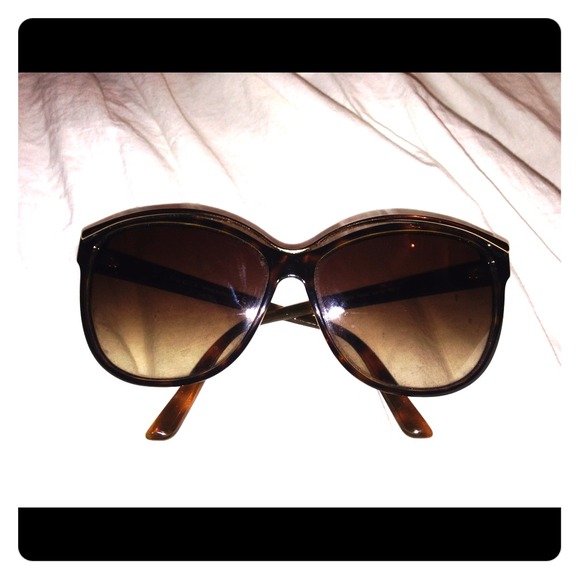 Authentic Gucci cateye sunglasses