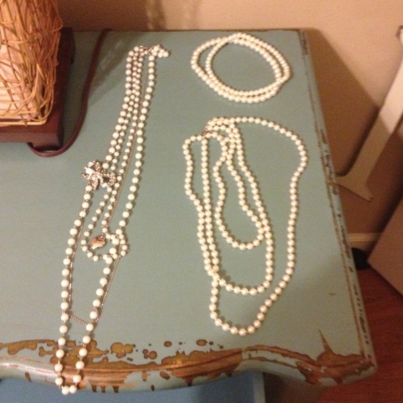 Set of Pearls - 4 different necklaces
