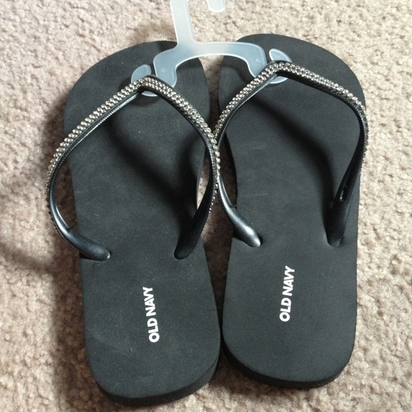Old Navy black studded flip flops